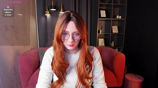 Liana Ln online show from 6, 11, 2025