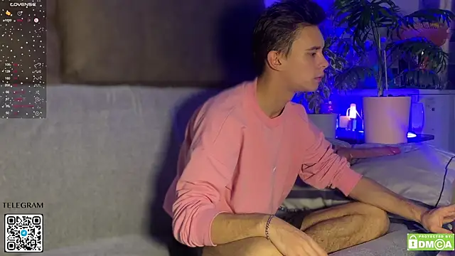 Snapshot of Kevin_Dooo chatting on 28, 10, 2025 Kevin Dooo online show from 28, 10, 2025