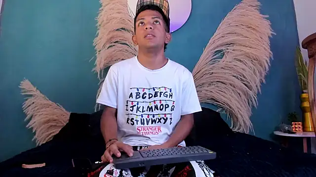 wild best online show from 4, 12, 2025