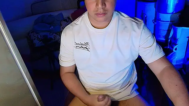 Snapshot of tony_thebest2 chatting on 24, 7, 2026 tony thebest2 online show from 24, 7, 2026
