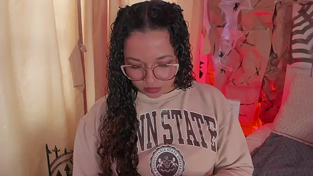 Snapshot of Jenny__nm chatting on 29, 10, 2025 Jenny  nm online show from 29, 10, 2025