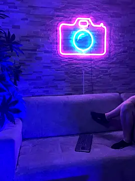 Noa N Luxy online show from 3, 12, 2025