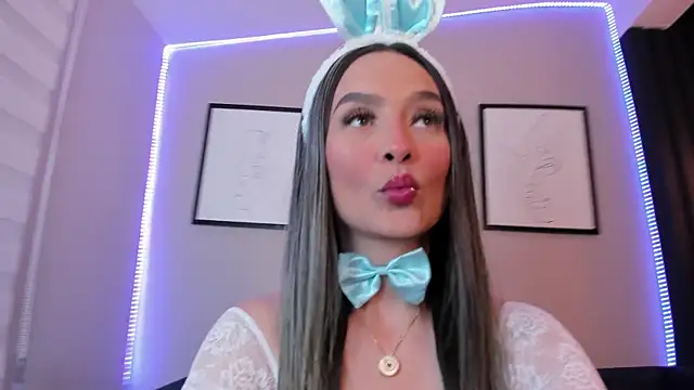 Aurora Williams    online show from 30, 10, 2025