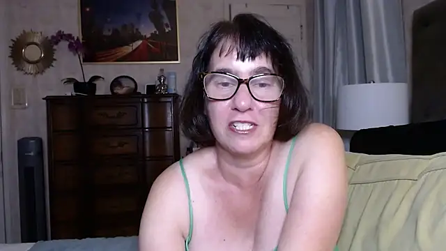 BigbustedBrenda online show from 27, 11, 2025