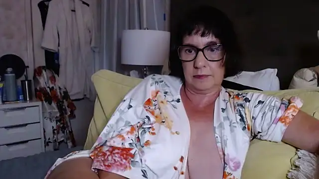 BigbustedBrenda online show from 5, 5, 2026