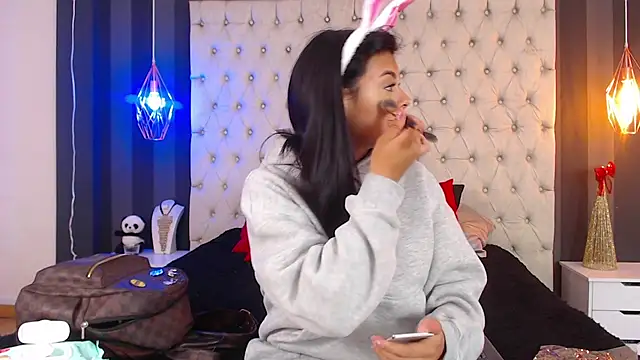 Snapshot of Camile_Petite chatting on 28, 10, 2025 Camile Petite online show from 28, 10, 2025