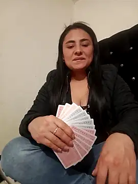 Snapshot of solandrea chatting on 5, 11, 2025 solandrea online show from 5, 11, 2025