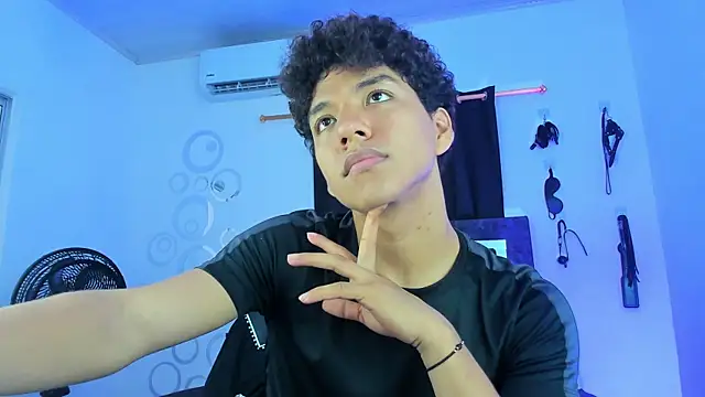 Maximiliano Khalil online show from 2, 12, 2025