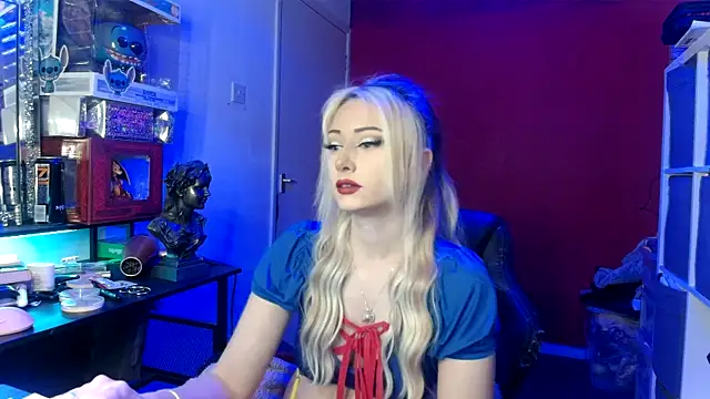 DaniDoodles420 online show from 15, 2, 2026