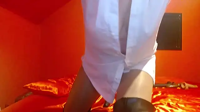 BettyDavisEyesUK online show from 7, 2, 2026