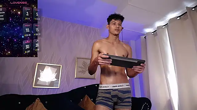 KamiSuarez online show from 5, 1, 2026