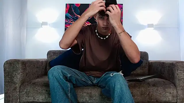 Snapshot of KamiSuarez chatting on 29, 10, 2025 KamiSuarez online show from 29, 10, 2025