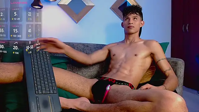 KamiSuarez online show from 23, 7, 2026