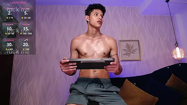 KamiSuarez online show from 12, 2, 2026