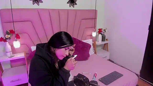 Kim Luna1 online show from 15, 2, 2026