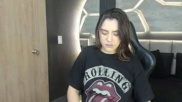 DakotaRussell  online show from 13, 1, 2026