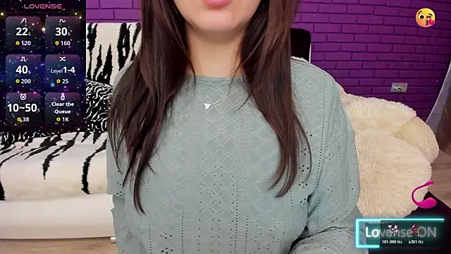 GlowMimi online show from 4, 12, 2025