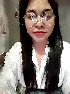 Bamboo-niee123 online show from 10, 4, 2026