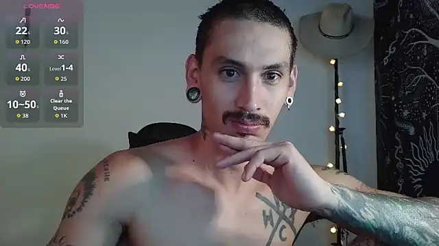 Snapshot of mateos6_6 chatting on 10, 11, 2025 mateos6 6 online show from 10, 11, 2025