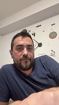 Snapshot of leggenda_ chatting on 28, 10, 2025 leggenda  online show from 28, 10, 2025