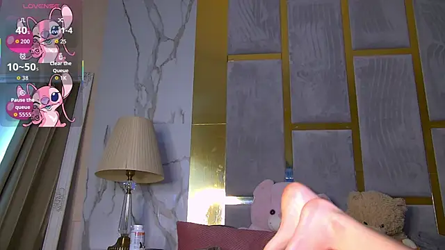 KimDesiree online show from 17, 4, 2026