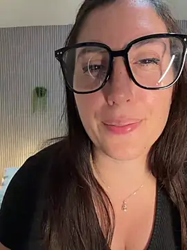 Snapshot of MysteryGirl__ chatting on 16, 6, 2026 MysteryGirl online show from 16, 6, 2026