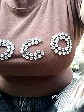 yoyo-mi online show from 14, 4, 2026