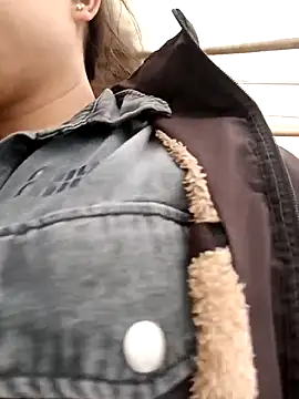 yoyo-mi online show from 18, 4, 2026