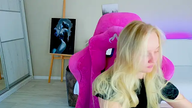 Snapshot of Shawty_Mia chatting on 23, 6, 2026 Shawty Mia online show from 23, 6, 2026