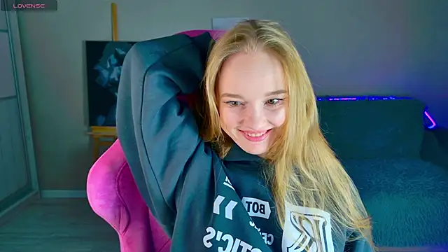 Shawty Mia online show from 5, 12, 2025