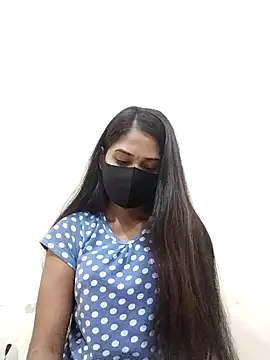 Green LaDY66 online show from 9, 11, 2025