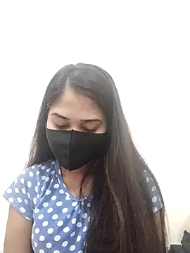 Green LaDY66 online show from 20, 11, 2025