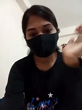 Green LaDY66 online show from 28, 11, 2025