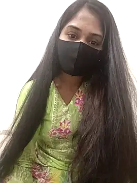 Green LaDY66 online show from 12, 11, 2025