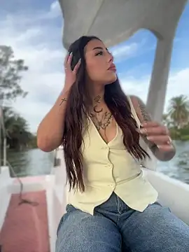 AshleyWinslow online show from 14, 4, 2026