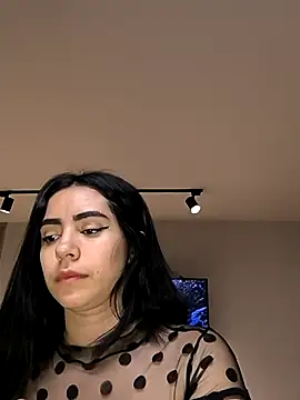 Snapshot of Sara-215 chatting on 31, 10, 2025 Sara-215 online show from 31, 10, 2025