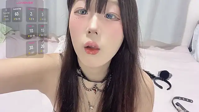 zhnlky online show from 10, 11, 2025