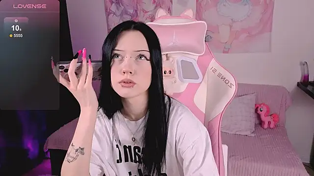 Snapshot of ophelia_amber chatting on 9, 6, 2026 ophelia amber online show from 9, 6, 2026