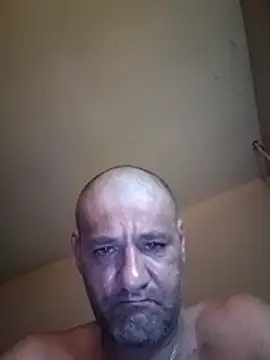 BigThickWhiteDickWilly online show from 8, 7, 2026