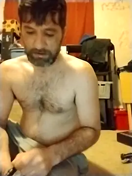 BigThickWhiteDickWilly online show from 15, 2, 2026