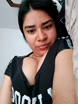 Snapshot of AlayaMore chatting on 2, 11, 2025 AlayaMore online show from 2, 11, 2025