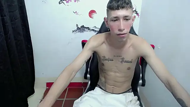 Snapshot of The_latin_boy chatting on 28, 10, 2025 The latin boy online show from 28, 10, 2025