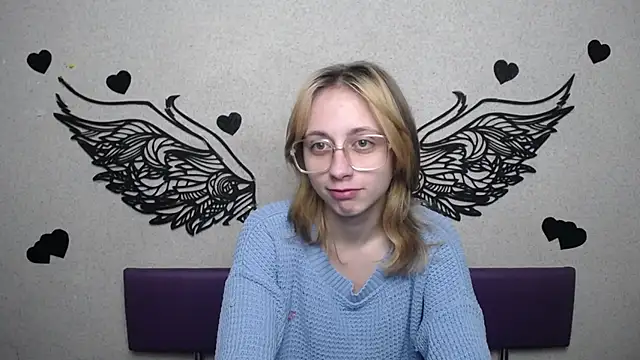 TracyLll online show from 24, 11, 2025