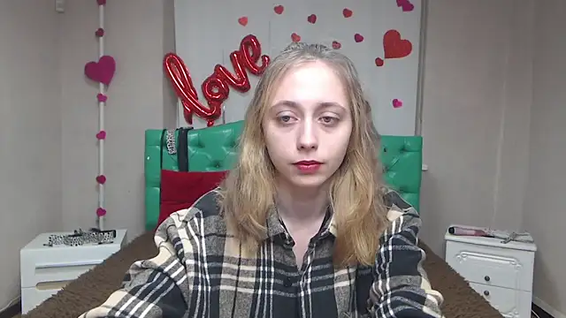 TracyLll online show from 8, 2, 2026