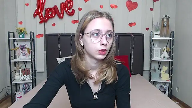 TracyLll online show from 20, 2, 2026