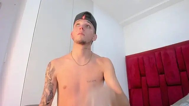 Mathewboy 069 online show from 8, 11, 2025