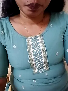 Snapshot of sweetpattu chatting on 30, 10, 2025 sweetpattu online show from 30, 10, 2025