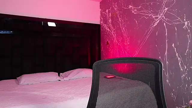 LilithLuxorr online show from 1, 12, 2025