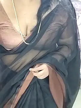 Snapshot of tamil_chitra12 chatting on 31, 10, 2025 tamil chitra12 online show from 31, 10, 2025