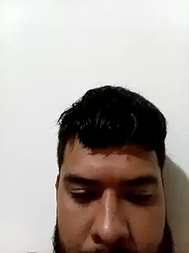 Snapshot of franck10E chatting on 15, 12, 2025 franck10E online show from 15, 12, 2025